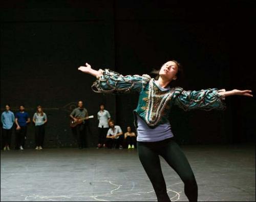 La danse d'Anne Teresa de Keersmaeker universelle comme le verbe du poète - Golden Hours (As you like it), 2015