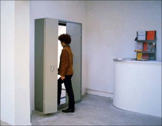 Installation, Maurizio Cattelan