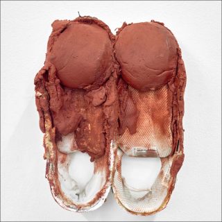 Michael E. Smith, Installation