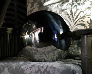 Sitting Eye, Stella, photo, Mac Adams