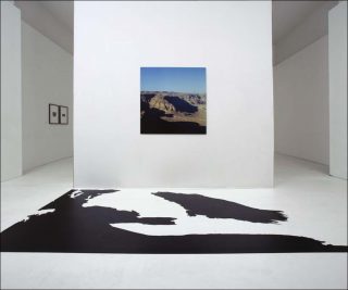 Masada avec ombre, installation, Vera Röhm