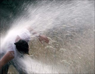 Ensemble, viédo, Mel O'Callaghan