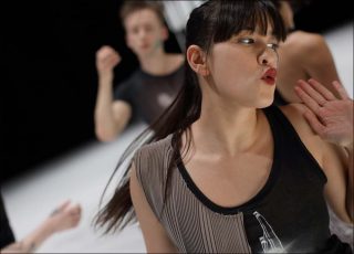 Dbddbb, danse contemporaine, Daniel Linehan