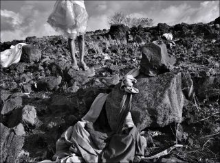 Poilue, Photographie perlé lustré, Myriam Mihindou