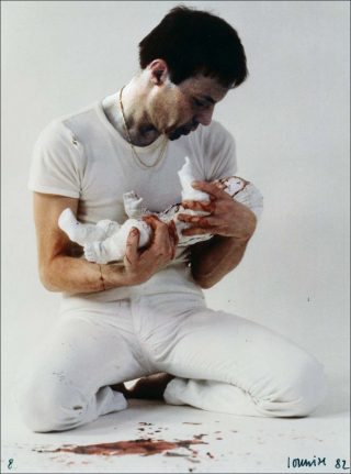 Michel Journiac, Le vierge mère, photo