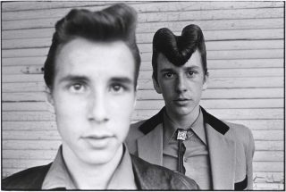 Jeunes blousons noirs à Southend, photo, Chris Steele-Perkins