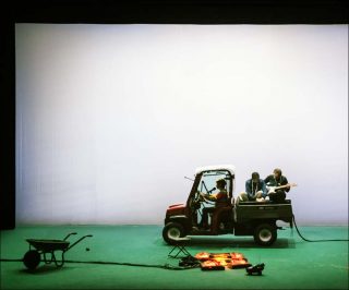 On traversera le pont une fois rendus à la rivière, spectacle radiodiffusé, L’Amicale de production