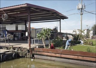 Workers, photo, An-My Lê