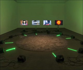 ããã, installation, Haroon Mirza