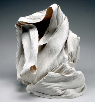 Threesome - Relics 157, porcelaine, Cheryl Ann Thomas158 & 201,