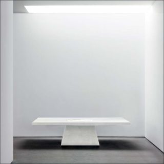 Plug Table, table marbre blanc, Rick Owens