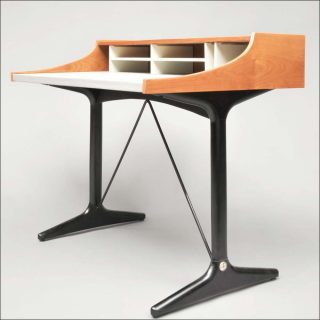 Bureau CM 193, Pierre Paulin