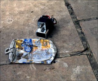 poussoir détente / canette inox, installation sonore, Direct Out