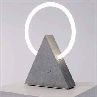 Primary Fluorescents Triangle, lampe, Os and Oos