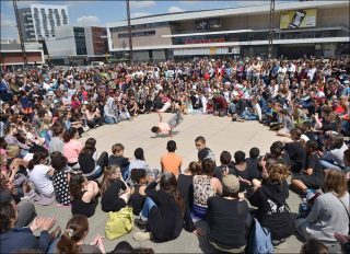 Boris Charmatz, Danse contemporaine, Fous de danse