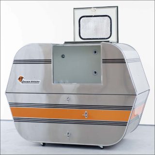 A-Z Escape Vehicle Owned and Customized by Bob Shiffler, installation, Andrea Zittel