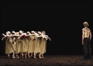 Balanchine / Teshigawara / Bausch, Danse, Pina Bausch, Sacre du printemps