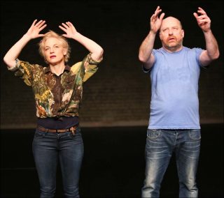 Shown and Told, Performance et Danse contemporaine, Meg Stuart et Tim Etchells