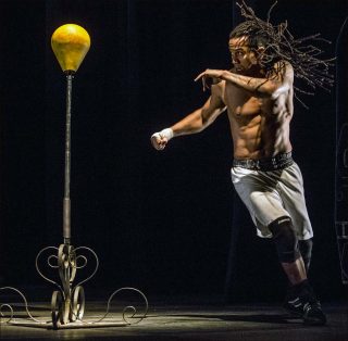 Mourad Merzouki, Boxe Boxe Brasil, 2017. Danse contemporaine.