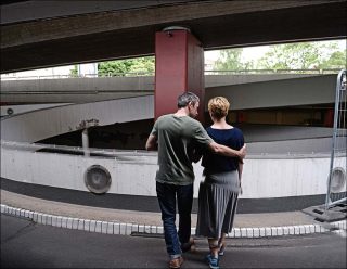 Walk, Hands, Eyes, performance, Myriam Lefkowitz