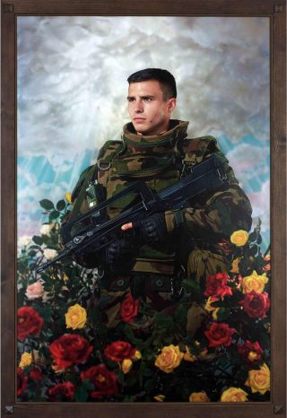 Opération Sentinelle (Guillaume Thor), acrylique sur photo, Pierre et Gilles