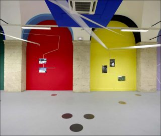 Les restructurations spatiales, installation, Noël Dolla