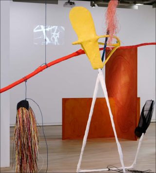 Toute la distance de la mer, Installation, Julien Creuzet