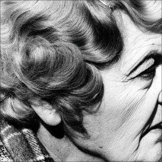 Femme avec l’oreille perçée, photo, David Goldblatt