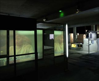 Les Inoubliables prises d'autonomie, vue d’exposition, Neïl Beloufa