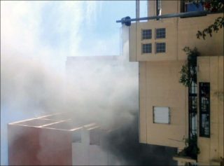 Pendant que les champs brûlent, photo