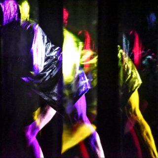 Christophe Béranger et Jonathan Pranlas-Descours (Cie Sine Qua Non Art) et Étienne Rey, Versus, 2018