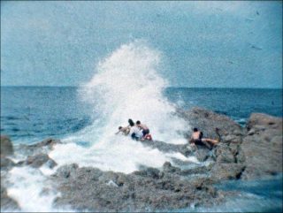 Children Playing in the Sea, film, Shimabuku