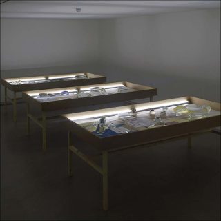Refracted Spaces, vue d'installation, Louis Henderson et Filipa César