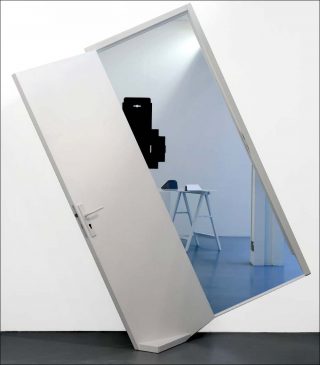 Pause (rewind fw), sculpture, Nathalie Elemento