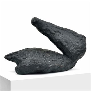 Liegender Arm - Kopf, sculpture, Per Kirkeby
