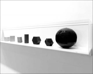 Spaceland Monochrome Spectral, vue d’installation, Clare Strand