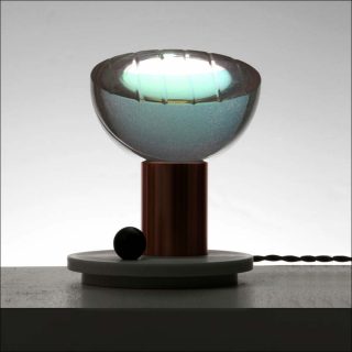 John Hogan et Ladies and Gentlemen Studio (L & G), lampe à poser Atlas, 2014