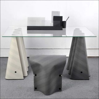 Elise Gabriel et Bertrand Gravier, tréteaux Colonnades, tabouret Osselet, accessoires de bureau Onglet et Glissière, 2018