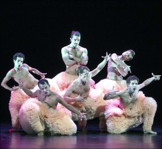 Les Chicos Mambo (chorégraphe Philippe Lafeuille), Tutu, 2014