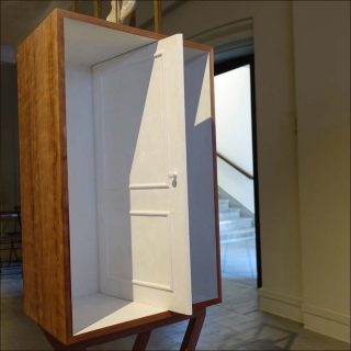 La Moustache cachée dans la barbe, installation, Francisco Tropa