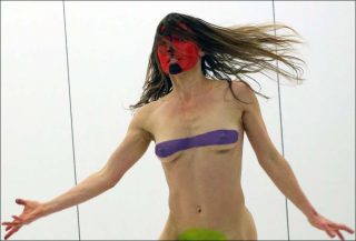 Phia Ménard (Cie Non Nova), Saison Sèche, 2018