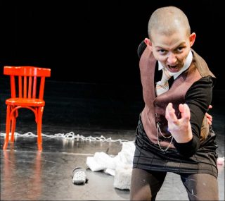 Nathalie Pernette (Cie Pernette), Ikche Wishasha - L'Homme nouveau, 2016