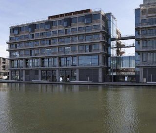 Cneai (Centre national édition art image), aux Magasins généraux de Pantin