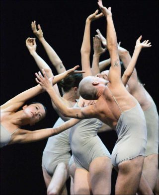 Sharon Eyal et Gai Behar (Cie L-E-V), Love Chapter 2, 2017