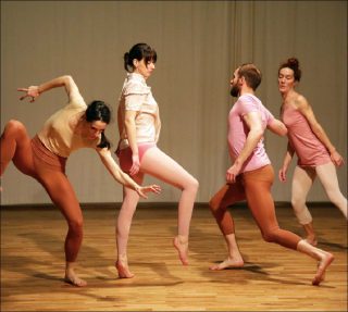 Françoise Tartinville (Cie Atmen), Qui a peur du Rose ?, 2018