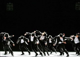 Ohad Naharin (Cie Batsheva - The Young Ensemble), Decadance, 2000