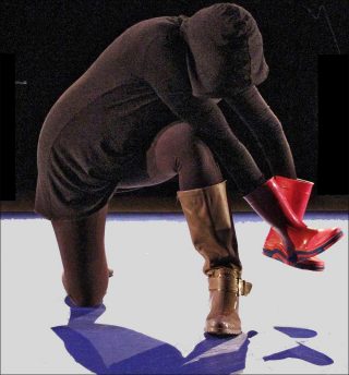 Kirsten Debrock (Cie KD Danse), Droit.e dans mes bottes, 2017