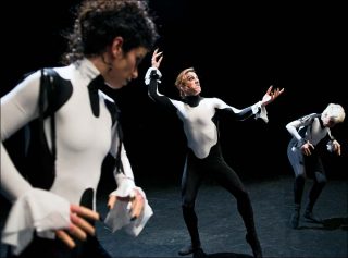 Tânia Carvalho (Cie Bomba Suicida), The Recoil of Words, 2013