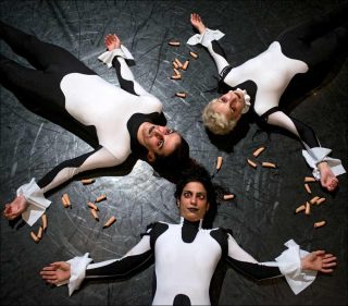 Tânia Carvalho (Cie Bomba Suicida), The Recoil of Words, 2013