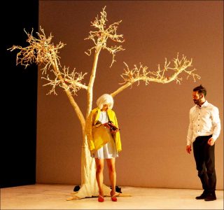 Honji Wang et Sébastien Ramirez (Cie Wang Ramirez), W.A.M. - We are Monchichi, 2018